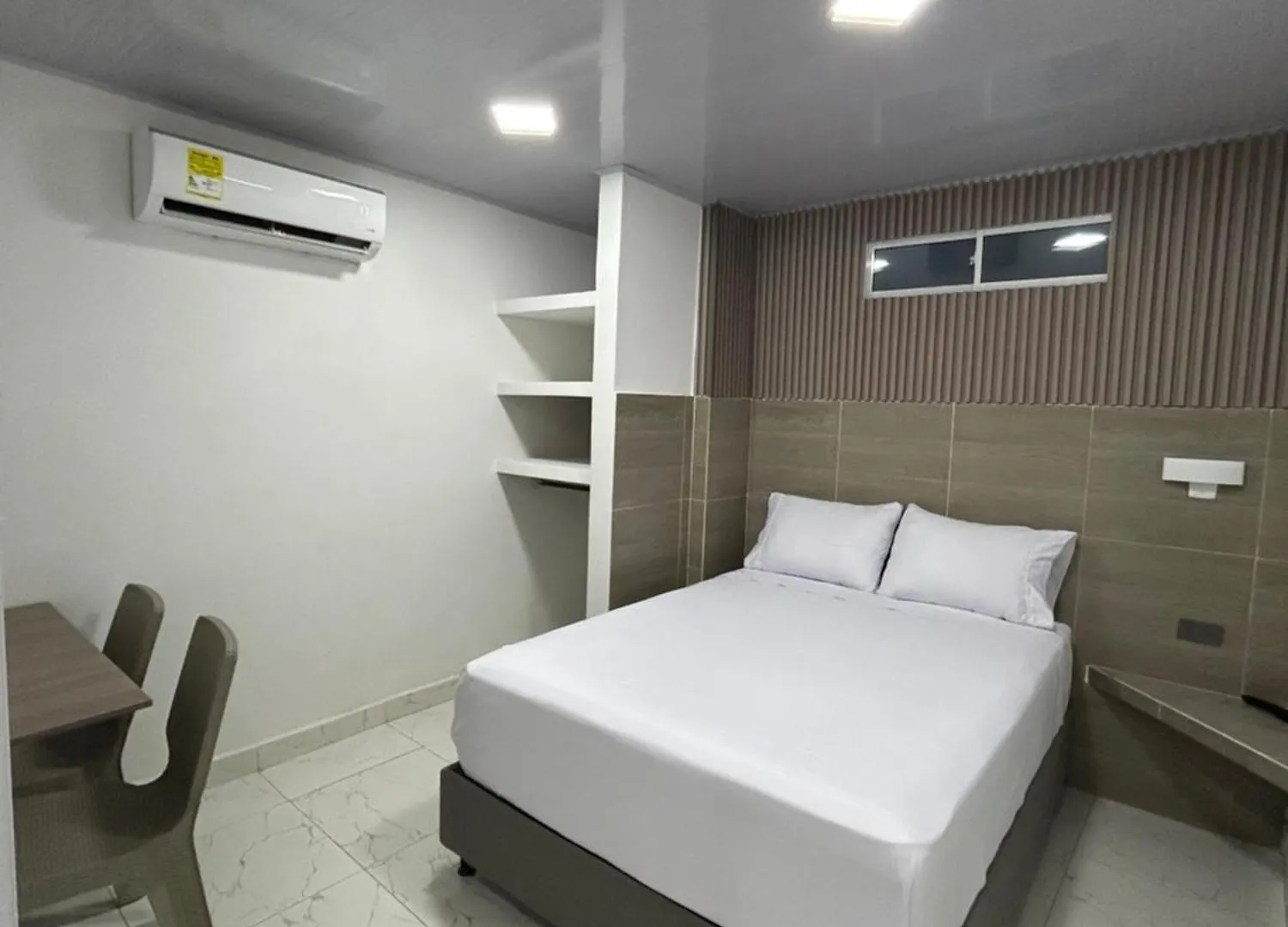 Hotel Brisas Del Mar サンタ・マルタ 0*,